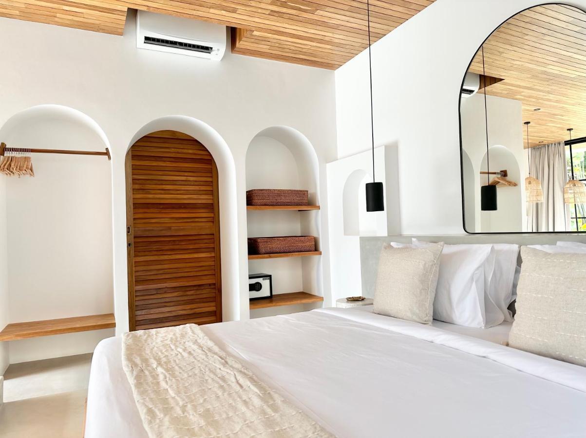 The Suites By The Young Villas Uluwatu Exterior foto
